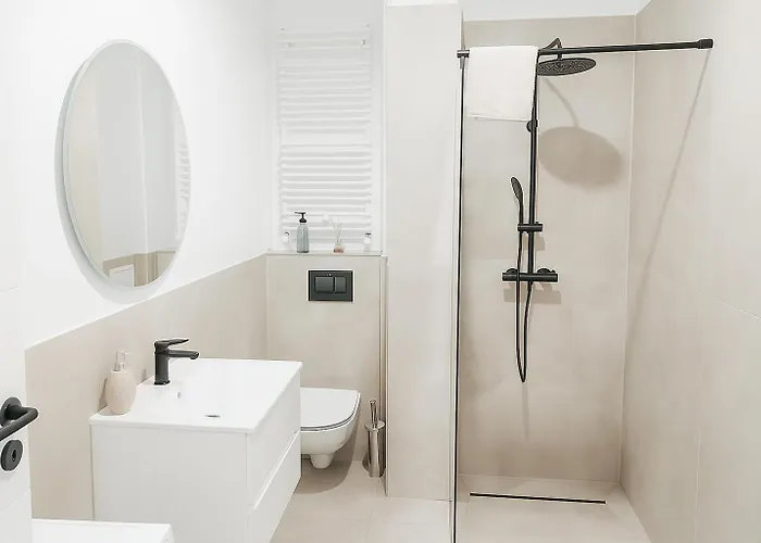 Luxury Design On Poznanska Street In The Center Of * Varsovie