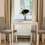 Luxury Design On Poznanska Street In The Center Of Apartament