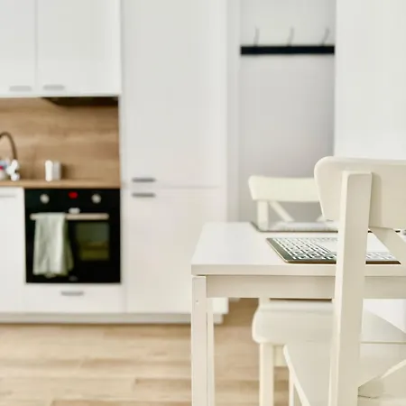 Luxury Design On Poznanska Street In The Center Of * Warszawa