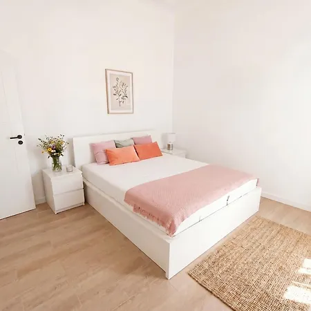 Luxury Design On Poznanska Street In The Center Of Apartman Varsó