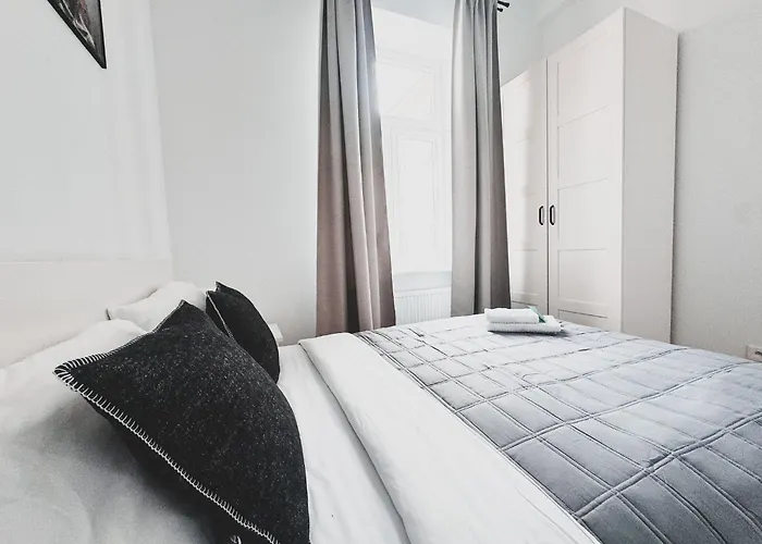 Luxury Design On Poznanska Street In The Center Of * Warschau