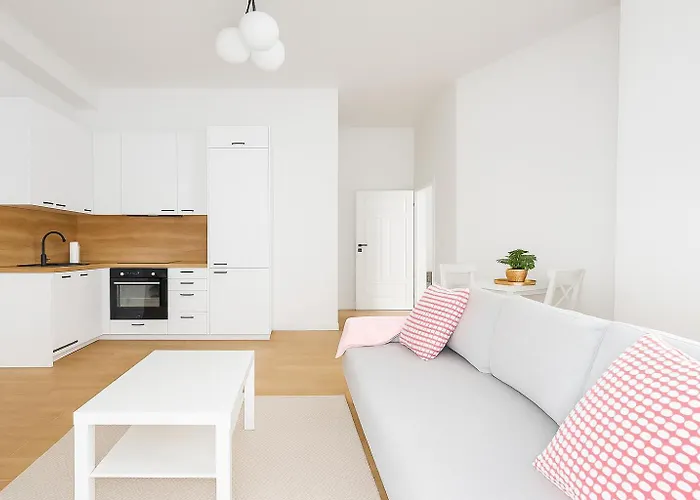 Apartment Luxury Design On Poznanska Street In The Center Of